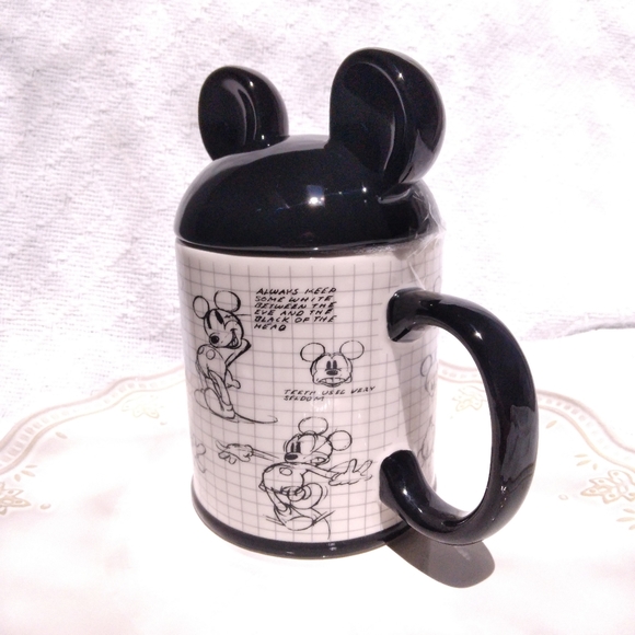NWT Disney Mickey Mouse Sketchbook Covered Mug 17oz - Picture 2 of 7